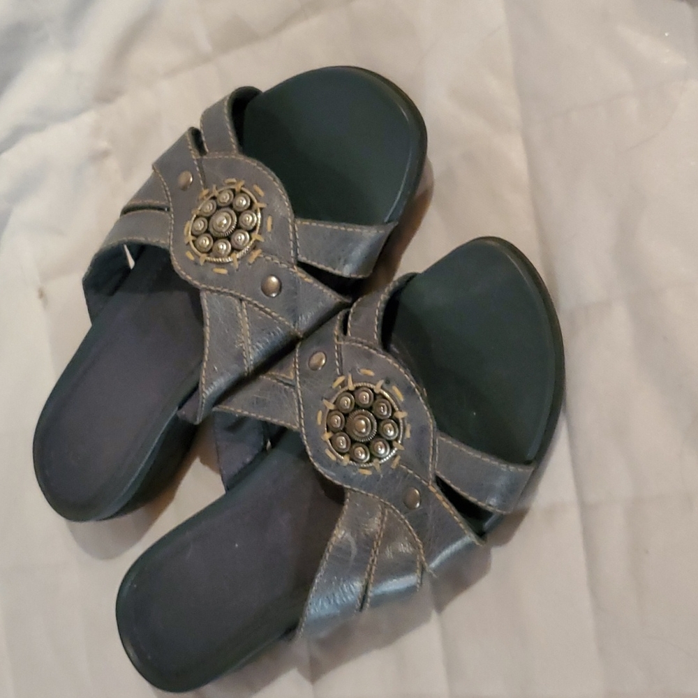 BareTraps sandals